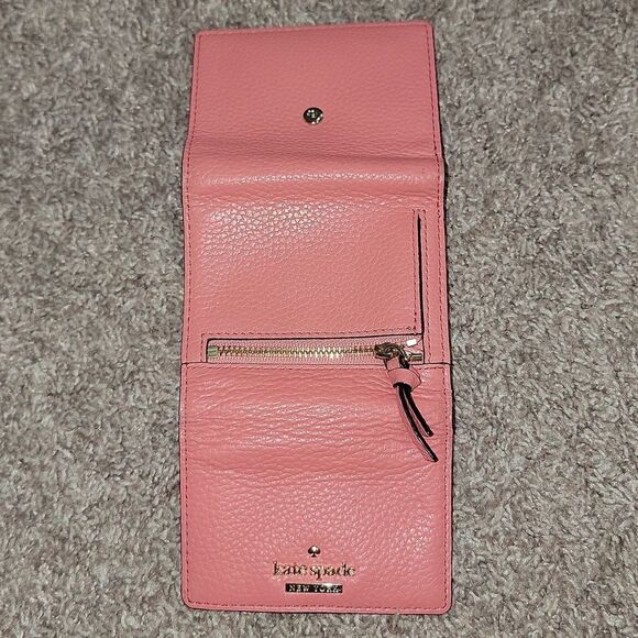 Kate Spade Pebbled Leather Trifold Coral Pink Salmon Wallet w Striped Lining - Picture 2 of 16